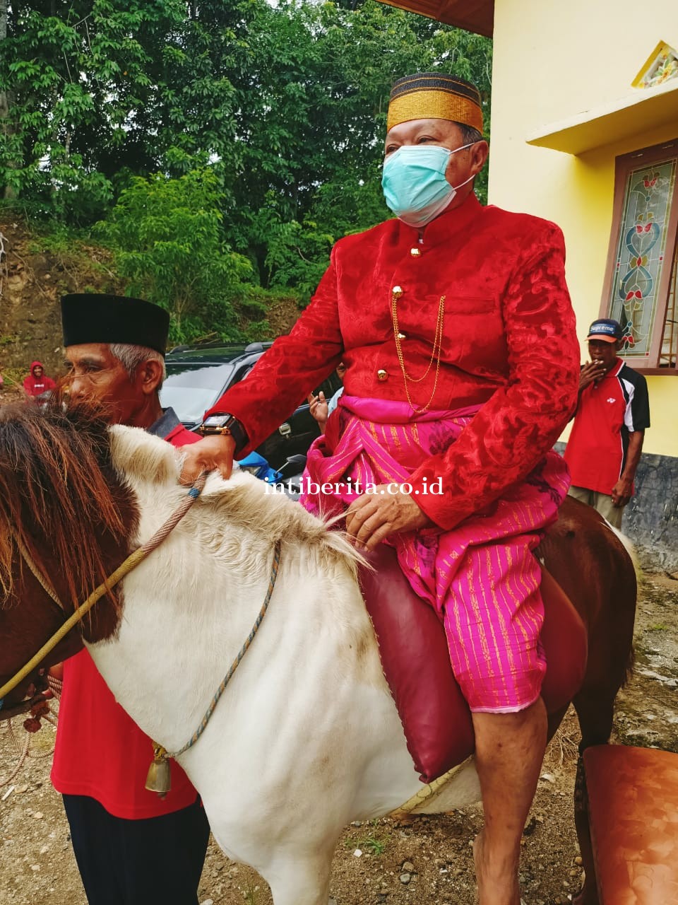 Andi Azis Soi Oppo Jadi Kepala Desa Bua  Kecamatan Tellulimpoe