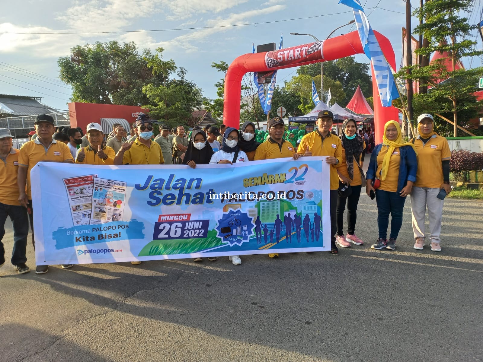 Kader Partai Hanura di Palopo Ramaikan Jalan Sehat Media Palopo Pos