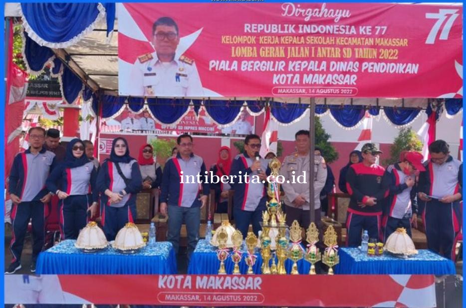 Semarak HUT RI, Kadisdik Kota Makassar Lepas Lomba Gerak Jalan Tingkat SD