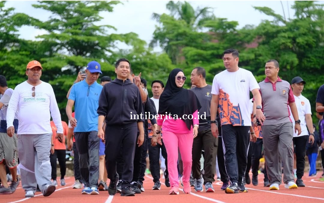 Bupati Gowa Coba Jogging Track Berstandar Nasional di Lapangan Syekh Yusuf Gowa
